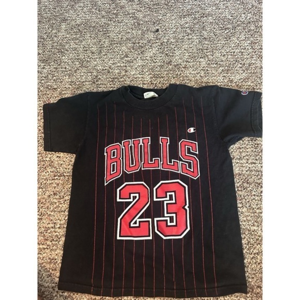 Bulls 23 Champion Shirt,‎ Boys 10/12